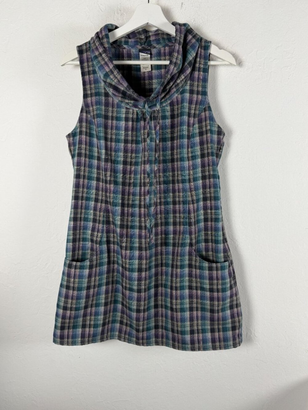 Patagonia Women's Size 6 Plaid Flannel Sleeveless Mini Dress Cowl Neck Sports